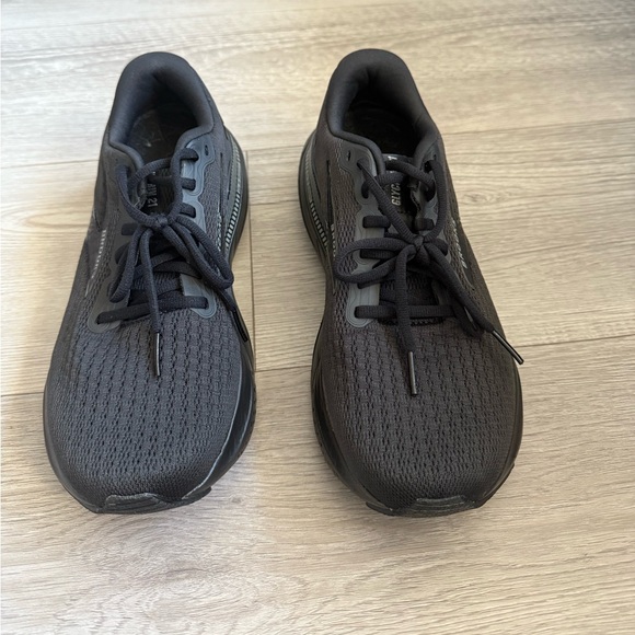 Brooks Running Shoes - Picture 3 of 6